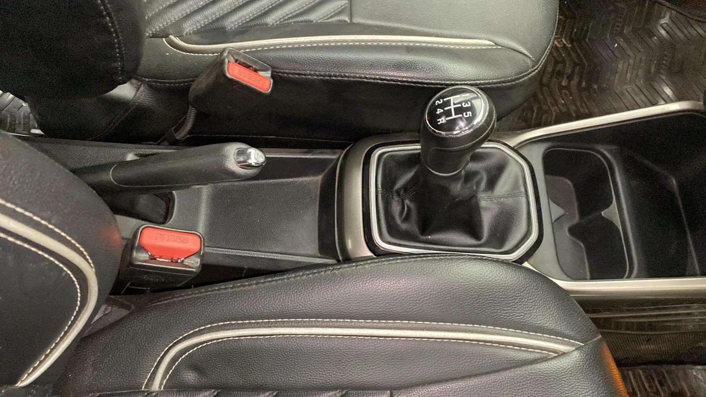 2019 Maruti IGNIS ZETA 1.2, Petrol, Manual, 50,959 km, Gear Lever