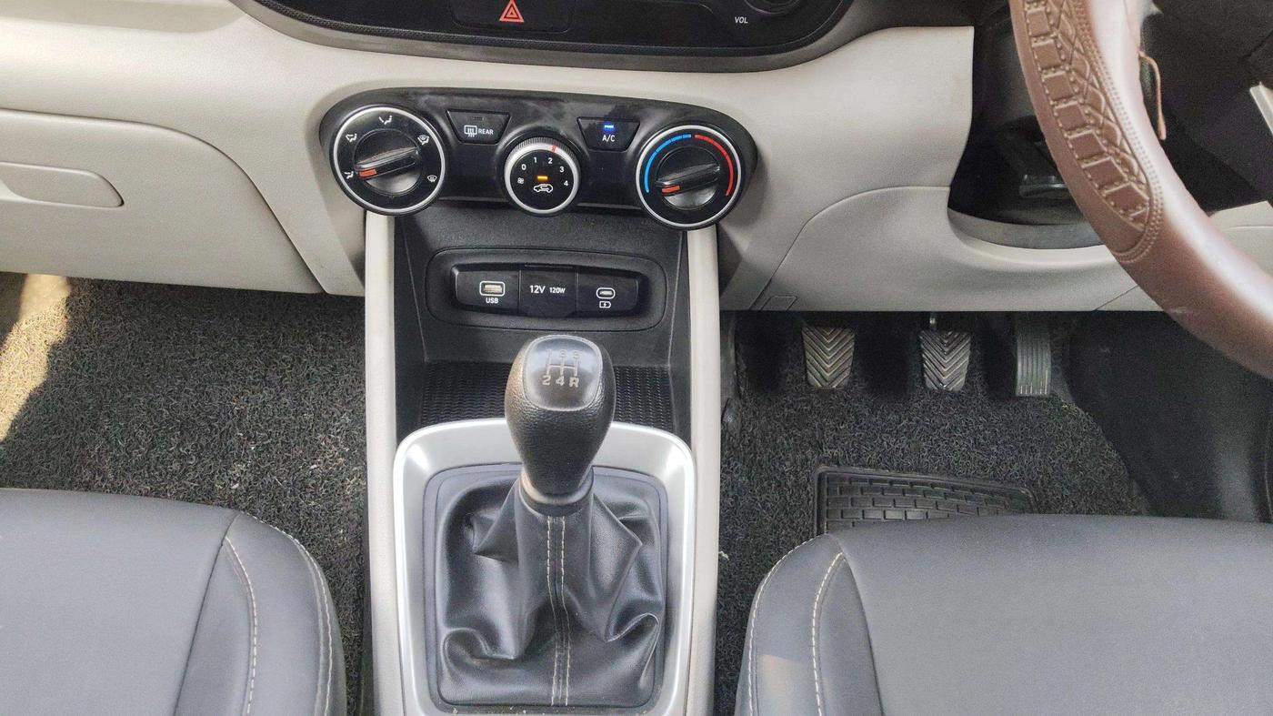 2022 Hyundai VENUE S 1.2, Petrol, Manual, 45,442 km, Air Conditioner