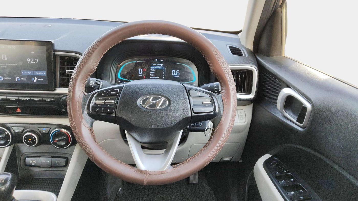 2022 Hyundai VENUE S 1.2, Petrol, Manual, 45,442 km, Steering Wheel Close Up