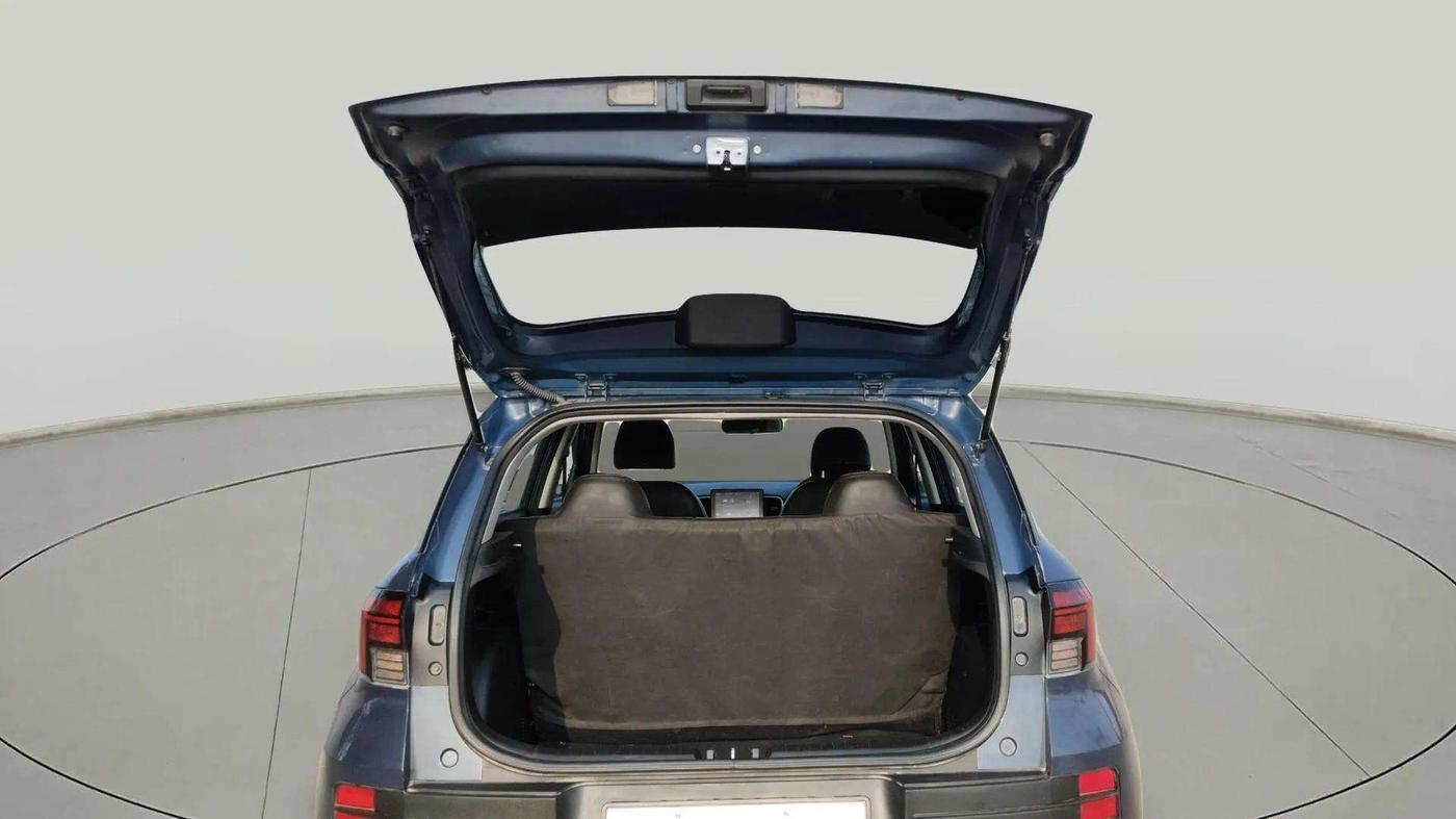 2022 Hyundai VENUE S 1.2, Petrol, Manual, 45,442 km, Boot Door Open