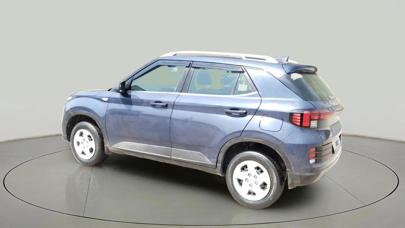 2022 Hyundai VENUE S 1.2, Petrol, Manual, 45,442 km, Left Back Diagonal
