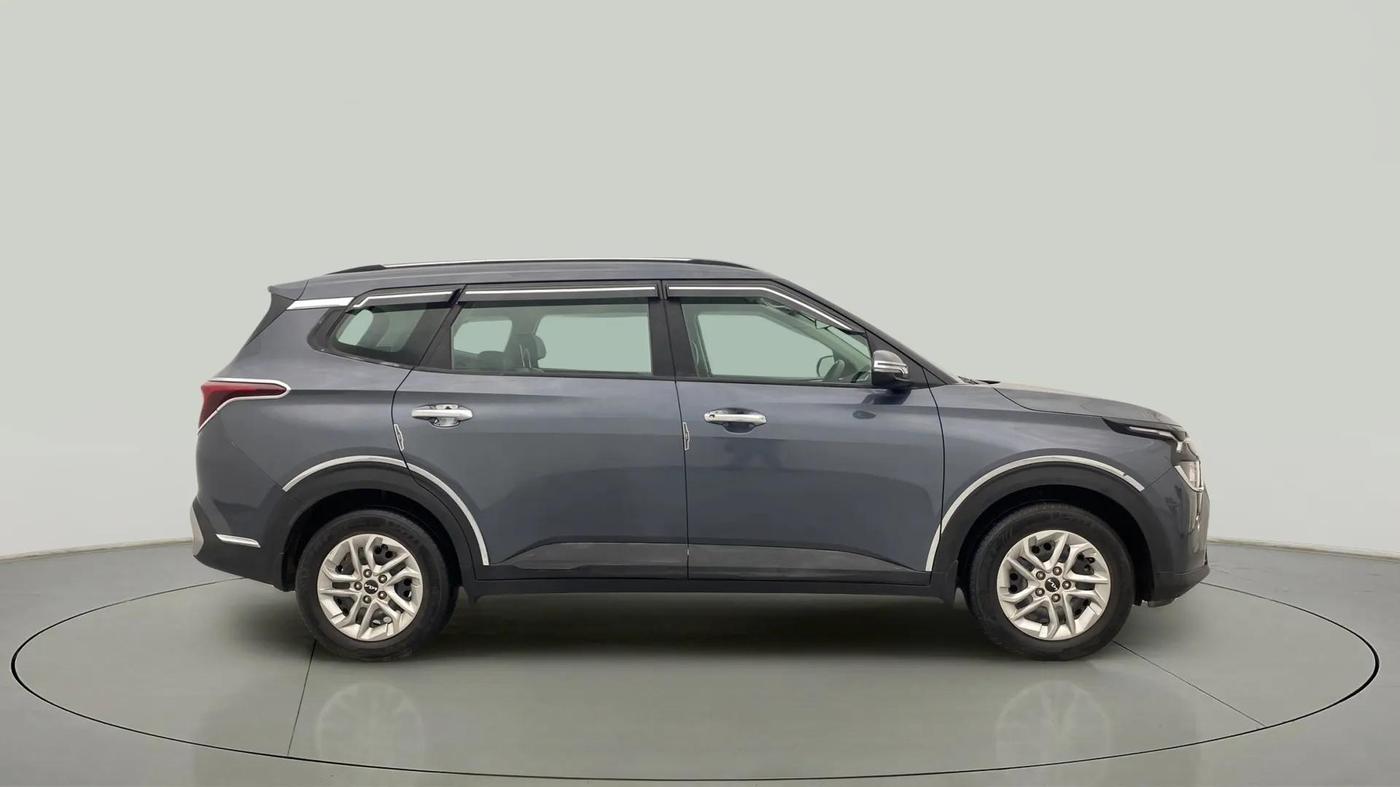 2023 KIA CARENS PRESTIGE 1.4 PETROL 7 STR, Petrol, Manual, 21,123 km, Right Side View