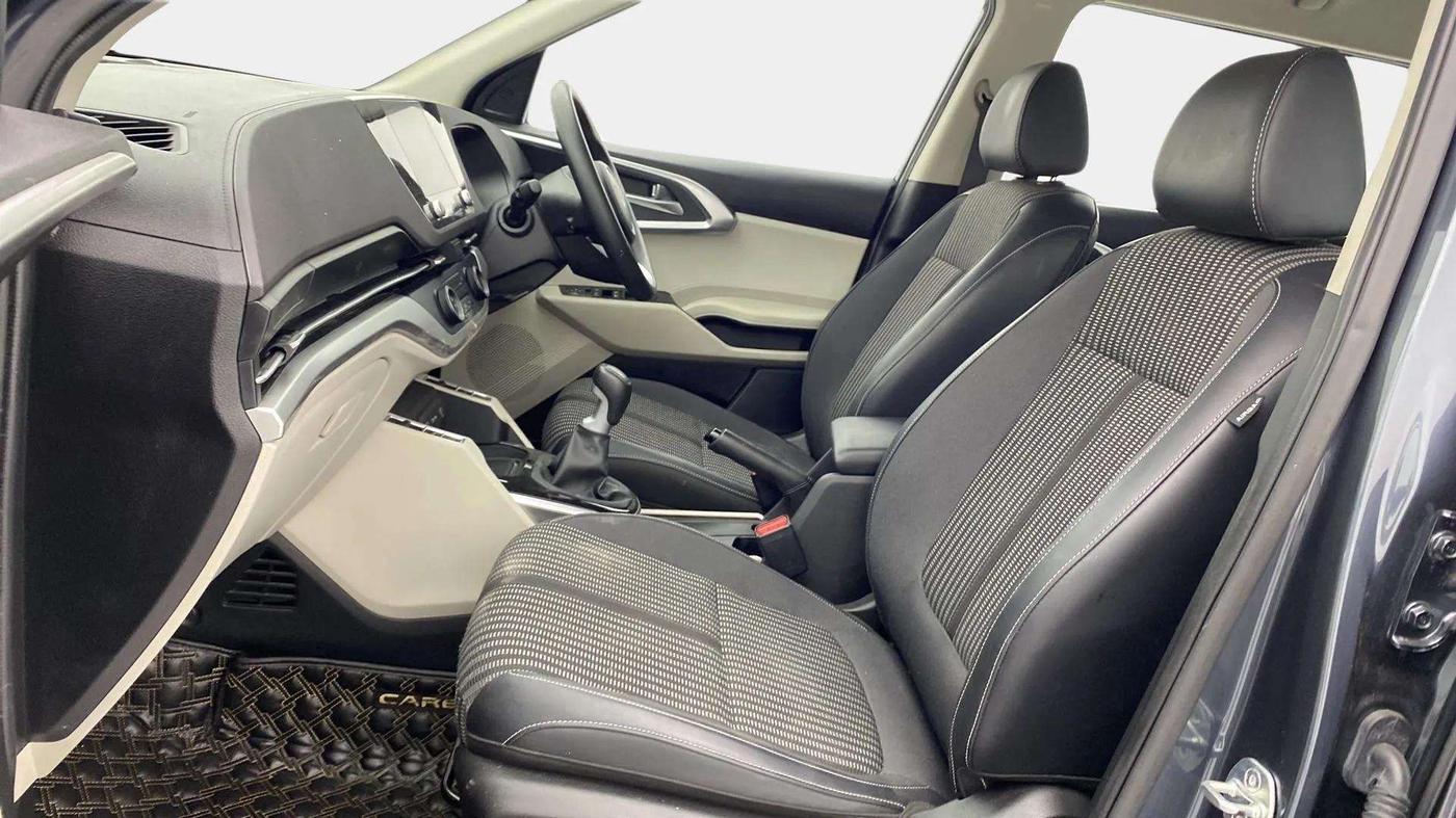 2023 KIA CARENS PRESTIGE 1.4 PETROL 7 STR, Petrol, Manual, 21,123 km, Right Side Front Door Cabin
