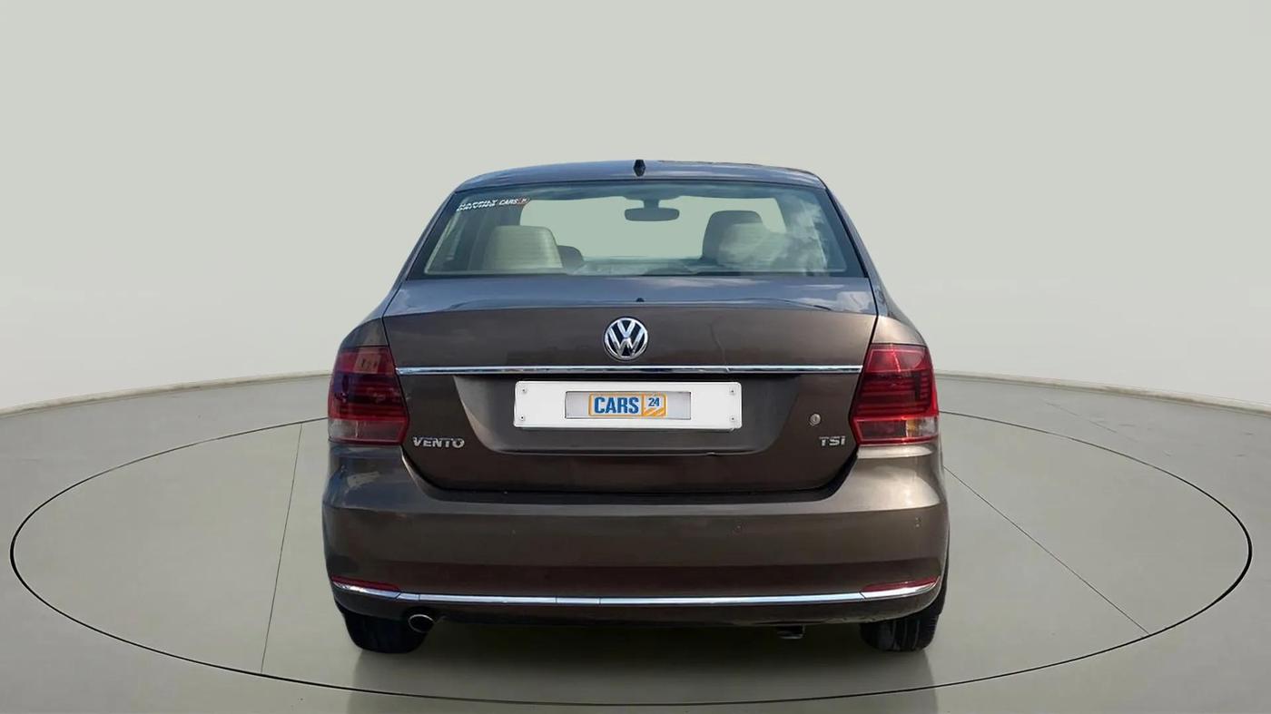 2016 Volkswagen Vento HIGHLINE PETROL AT, Petrol, Automatic, 68,877 km, Back/Rear
