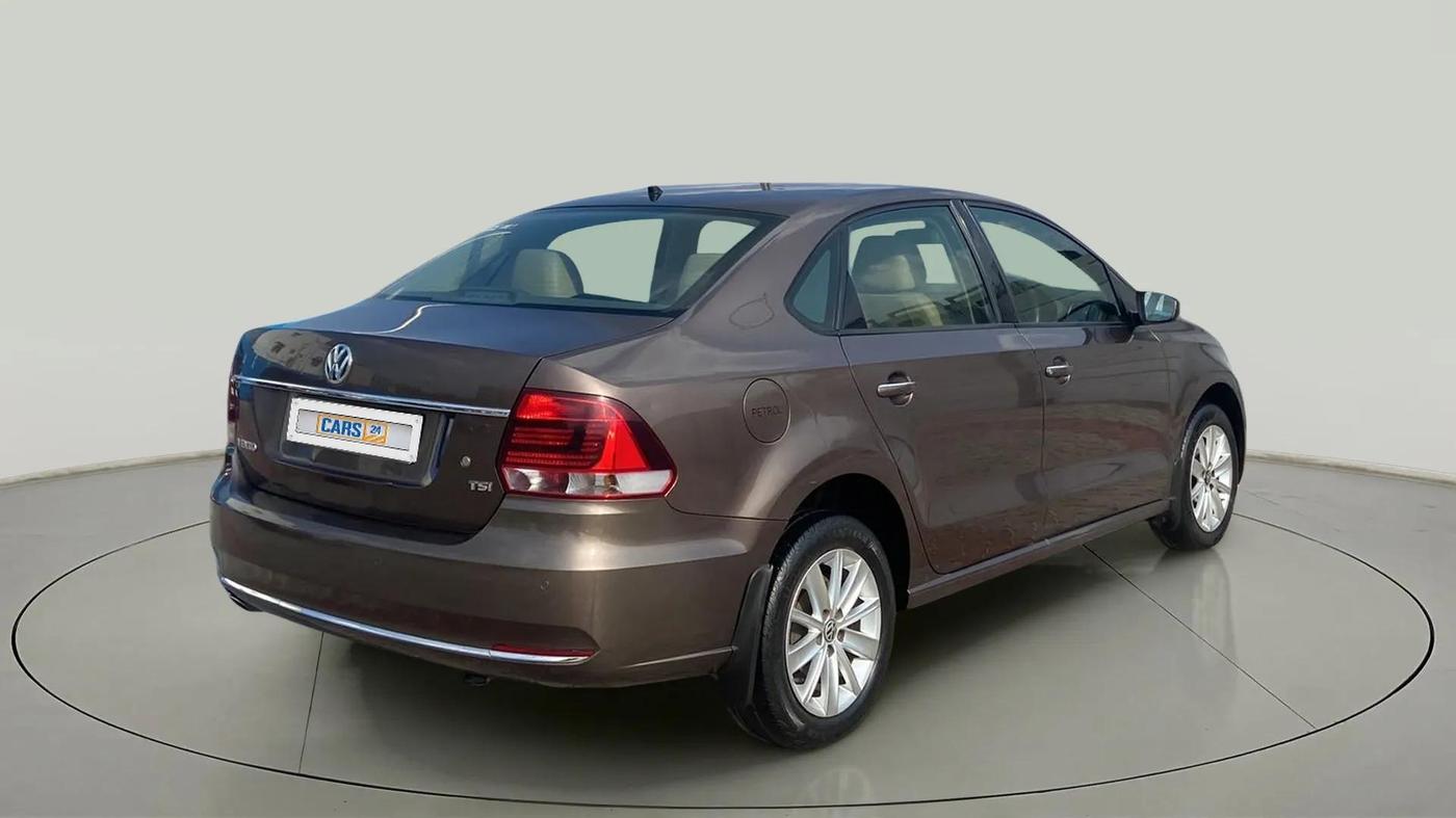 2016 Volkswagen Vento HIGHLINE PETROL AT, Petrol, Automatic, 68,877 km, Right Back Diagonal