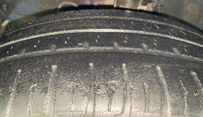 2019 Hyundai Grand i10 SPORTZ 1.2 KAPPA VTVT, Petrol, Manual, 24,234 km, Left Front Tyre Tread