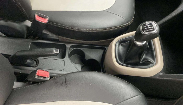 2016 Hyundai Grand i10 ASTA (O) 1.2 KAPPA VTVT, Petrol, Manual, 57,975 km, Gear Lever