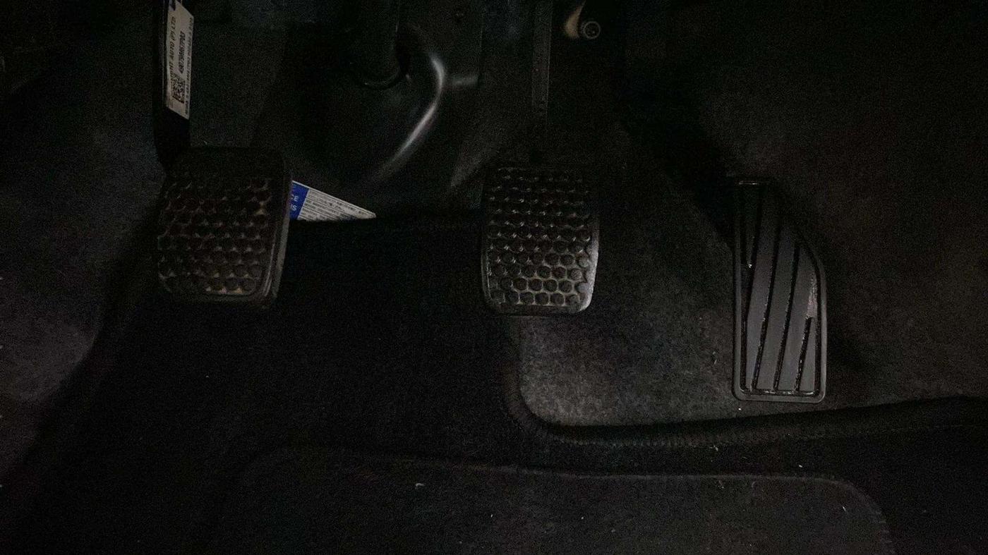 2022 Maruti Alto VXI, Petrol, Manual, 20,593 km, Pedals