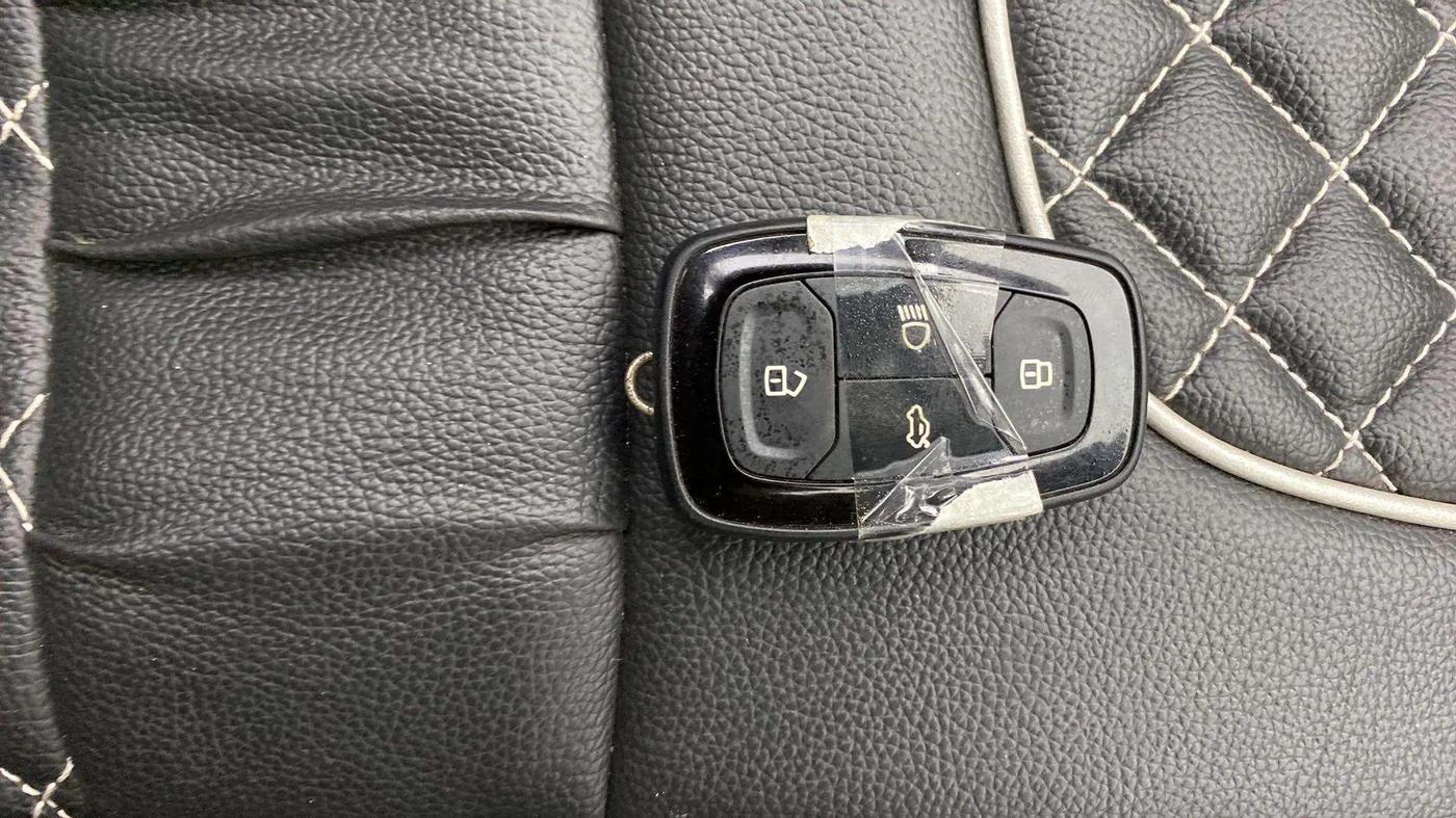 2021 Tata ALTROZ XT PETROL, Petrol, Manual, 32,870 km, Key Close Up