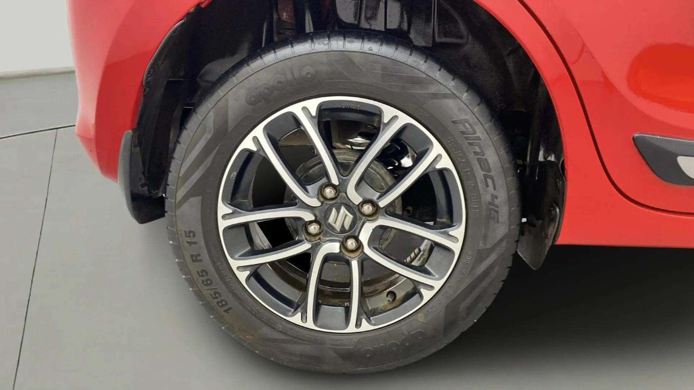 2018 Maruti Swift ZXI PLUS, Petrol, Manual, 25,415 km, Right Rear Wheel