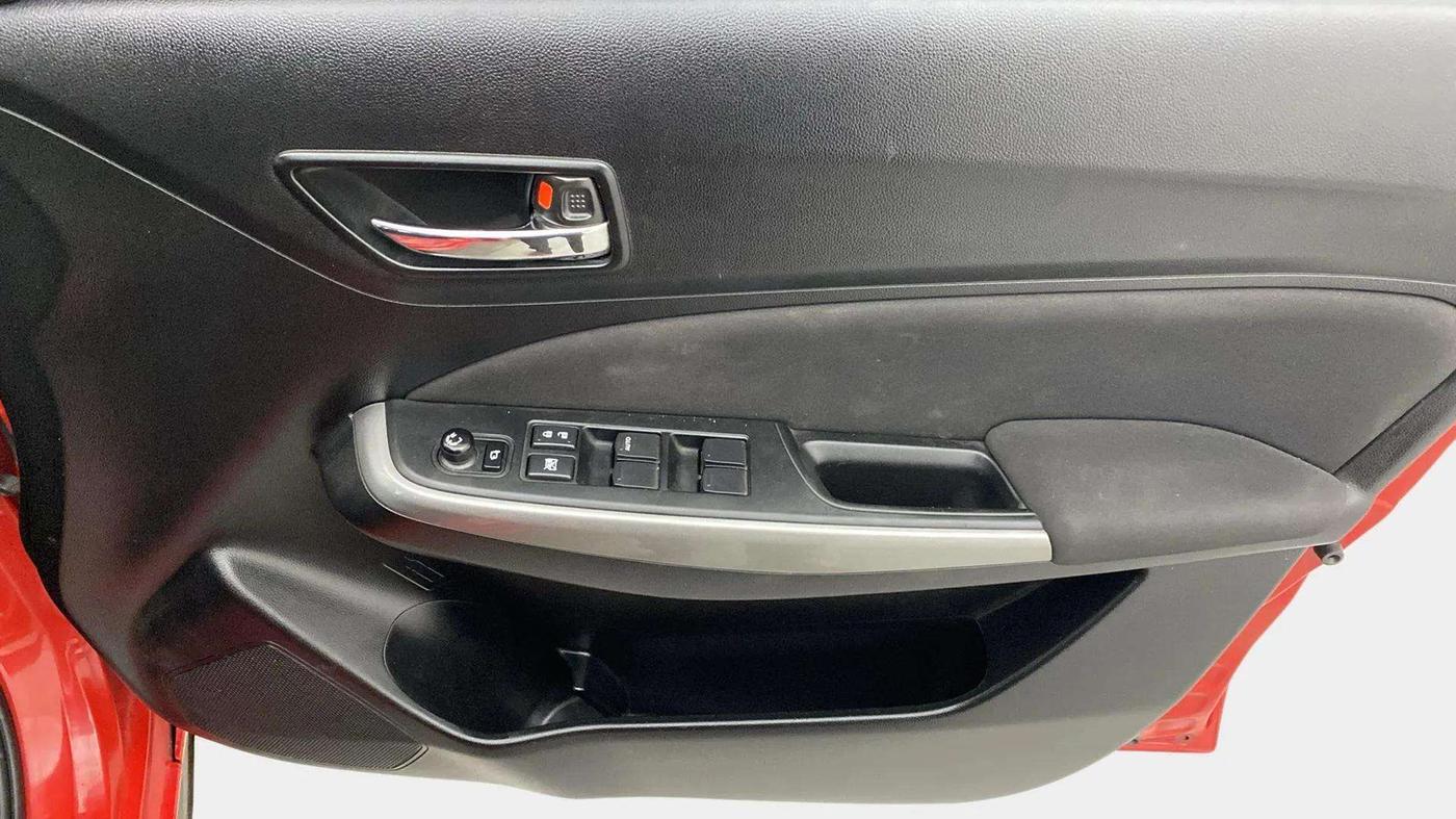 2018 Maruti Swift ZXI PLUS, Petrol, Manual, 25,415 km, Driver Side Door Panels Control