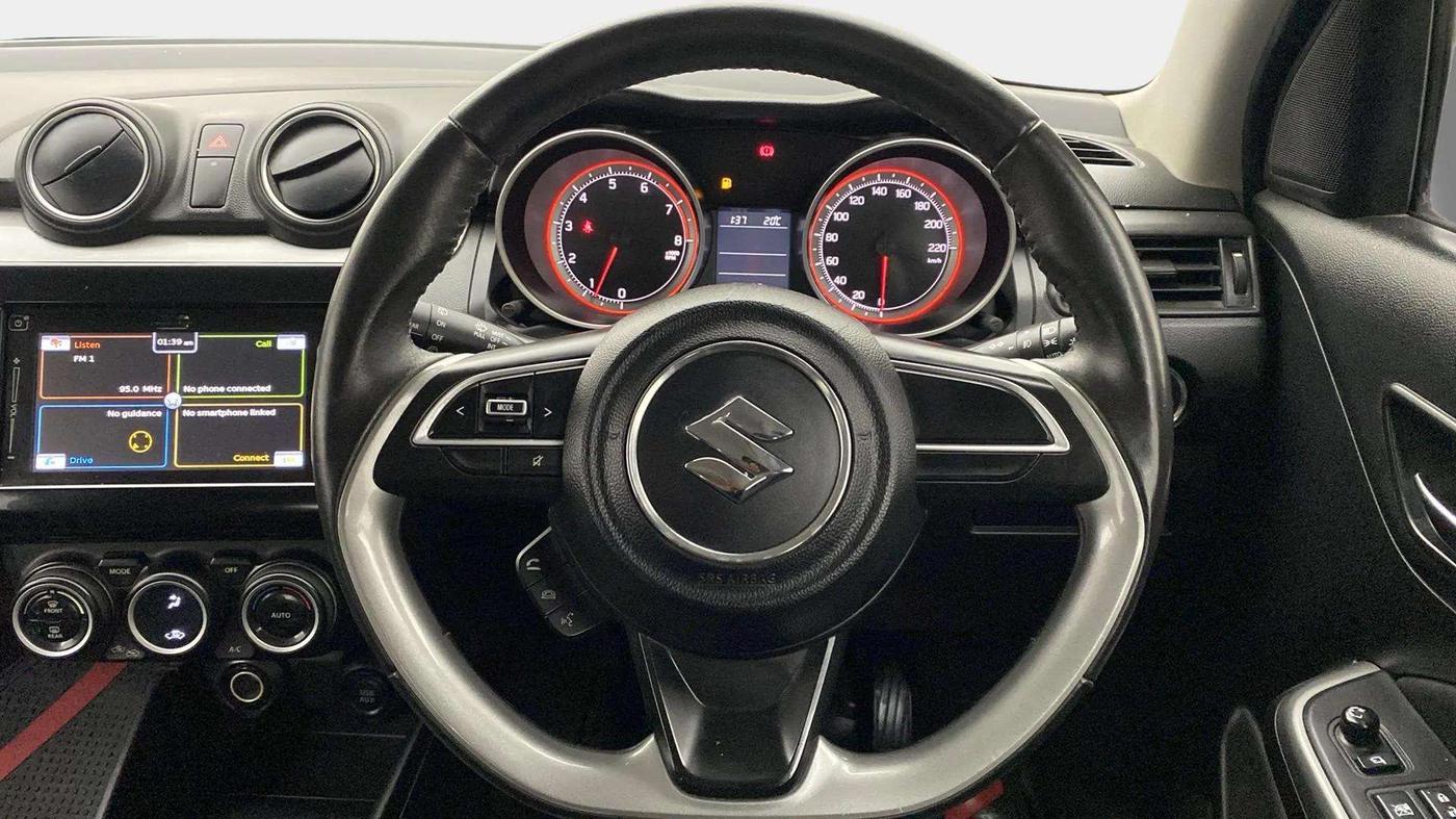 2018 Maruti Swift ZXI PLUS, Petrol, Manual, 25,415 km, Steering Wheel Close Up