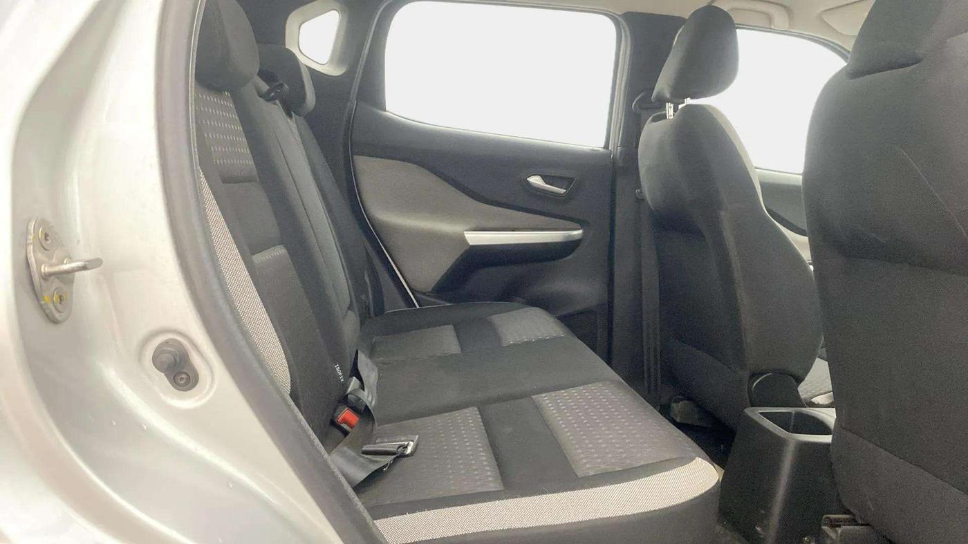 2021 Nissan MAGNITE XL TURBO CVT, Petrol, Automatic, 23,586 km, Right Side Rear Door Cabin