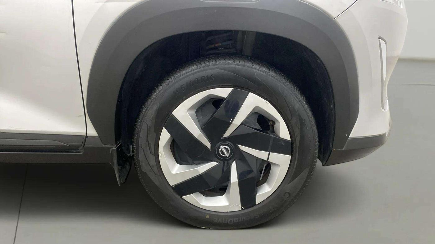2021 Nissan MAGNITE XL TURBO CVT, Petrol, Automatic, 23,586 km, Right Front Wheel