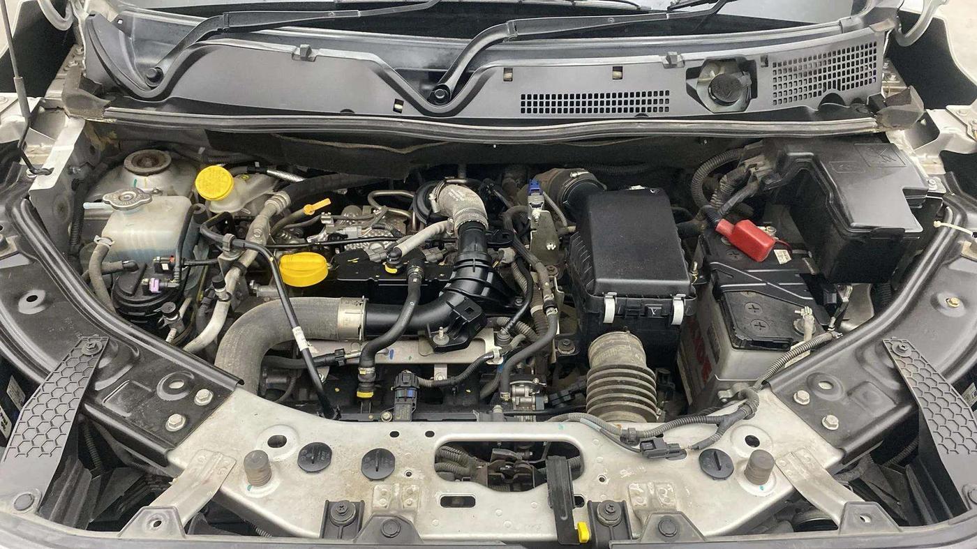 2021 Nissan MAGNITE XL TURBO CVT, Petrol, Automatic, 23,586 km, Engine View