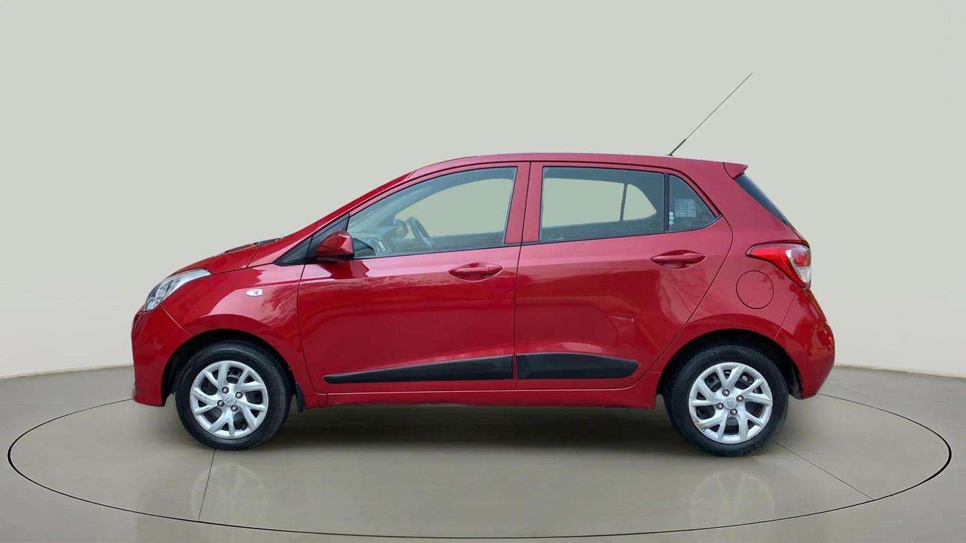 2017 Hyundai Grand i10 SPORTZ 1.2 KAPPA VTVT, Petrol, Manual, 75,228 km, Left Side