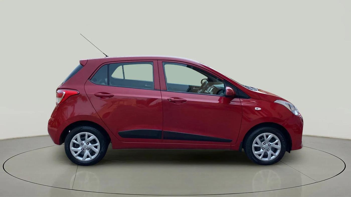 2017 Hyundai Grand i10 SPORTZ 1.2 KAPPA VTVT, Petrol, Manual, 75,228 km, Right Side View