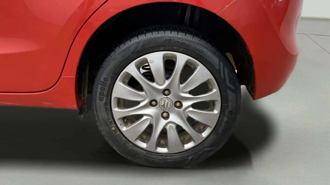 2016 Maruti Baleno ZETA PETROL 1.2, Petrol, Manual, 44,501 km, Left Rear Wheel