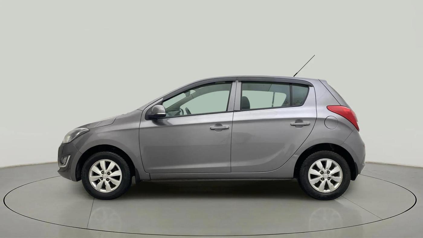 2014 Hyundai i20 SPORTZ 1.2, Petrol, Manual, 64,054 km, Left Side