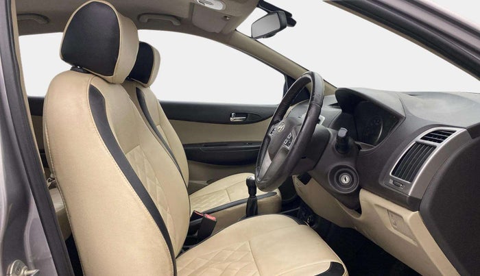 2014 Hyundai i20 SPORTZ 1.2, Petrol, Manual, 64,054 km, Right Side Front Door Cabin