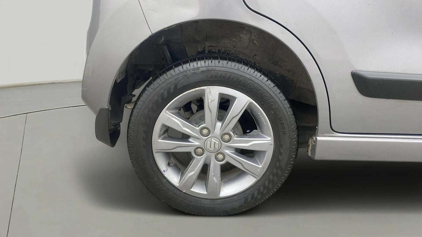 2014 Maruti Wagon R Stingray VXI, Petrol, Manual, 85,531 km, Right Rear Wheel