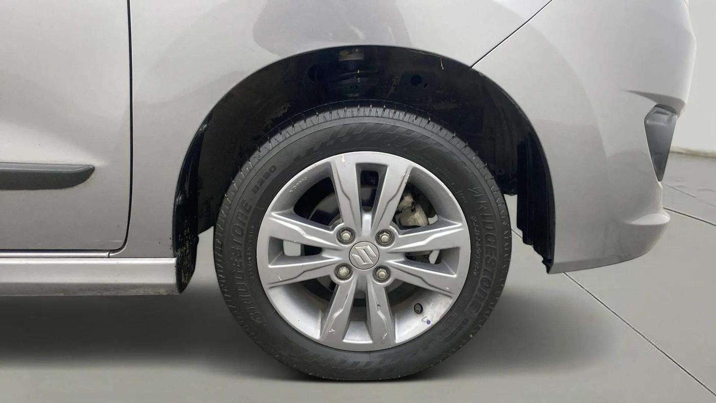 2014 Maruti Wagon R Stingray VXI, Petrol, Manual, 85,531 km, Right Front Wheel
