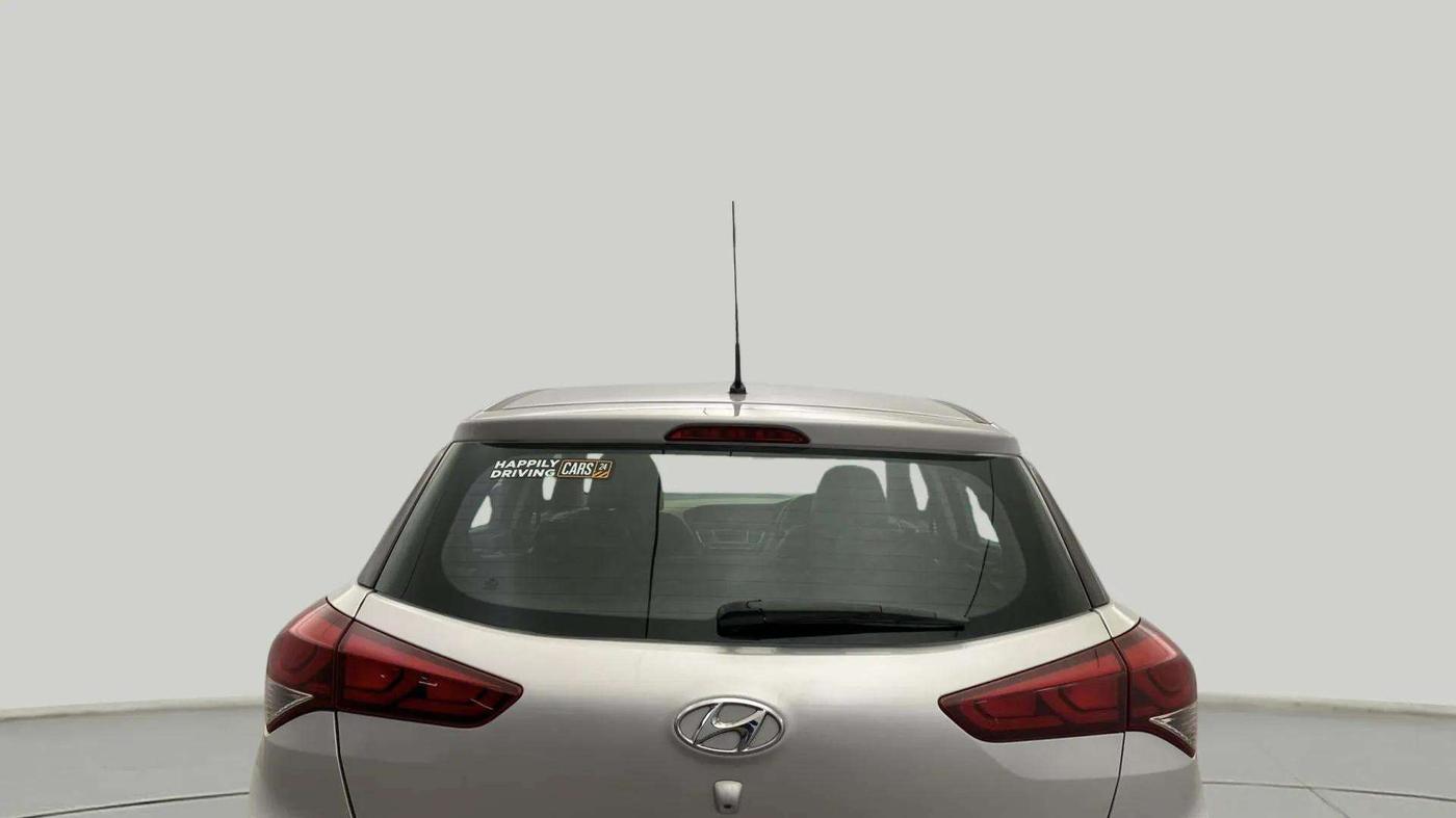 2016 Hyundai Elite i20 ASTA 1.2, Petrol, Manual, 63,520 km, Rear Windshield