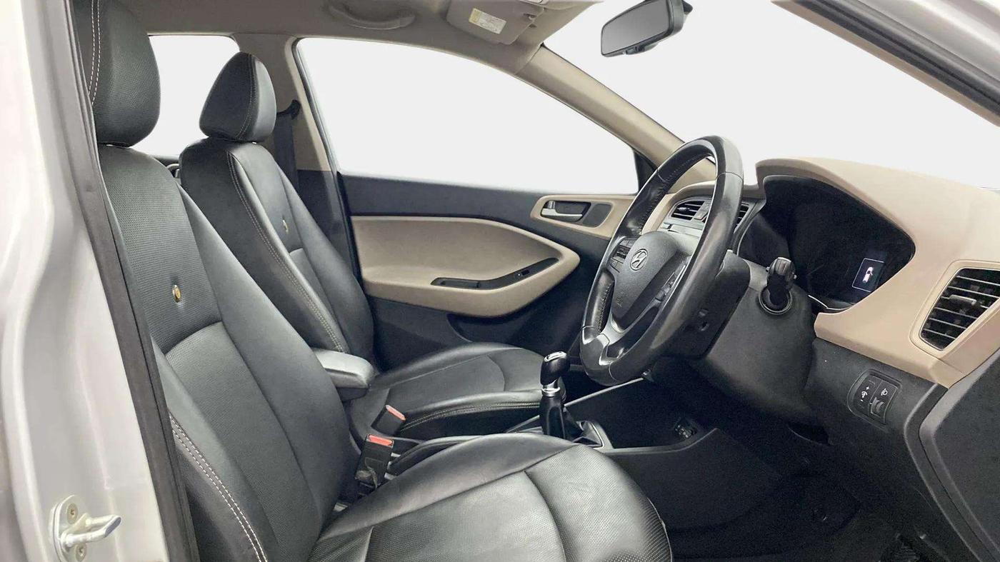 2016 Hyundai Elite i20 ASTA 1.2, Petrol, Manual, 63,520 km, Right Side Front Door Cabin