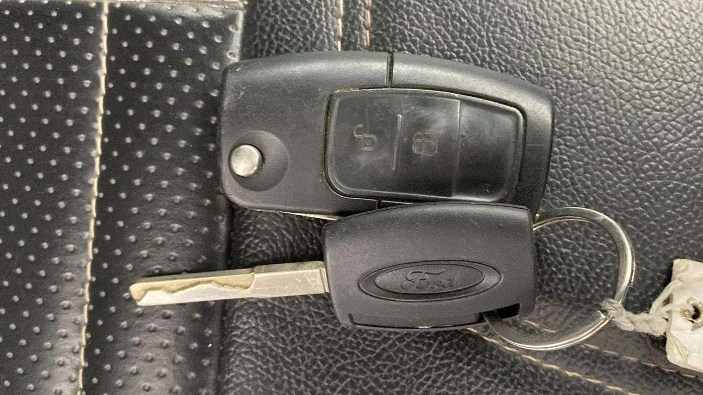 2015 Ford Ecosport TITANIUM 1.5L PETROL AT, Petrol, Automatic, 65,446 km, Key Close Up