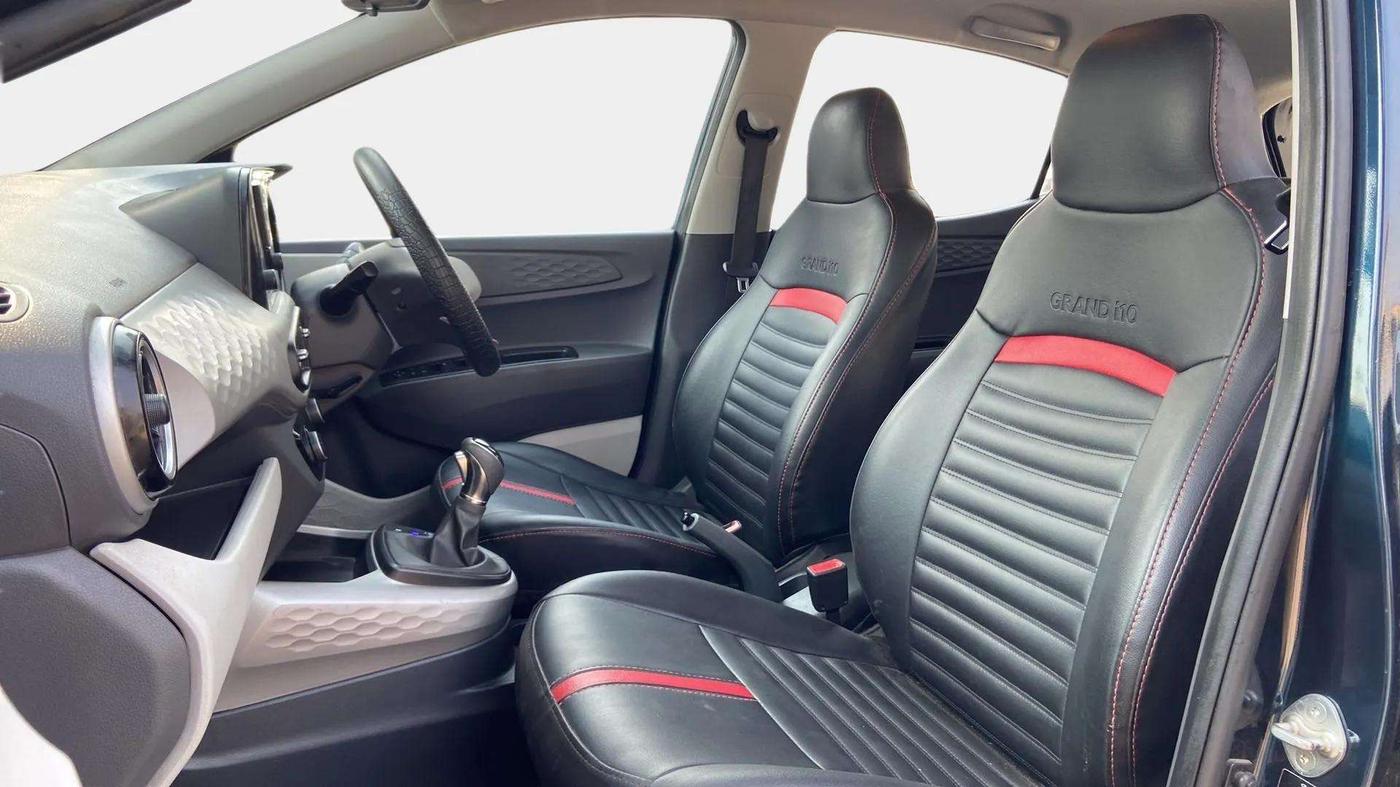 2022 Hyundai GRAND I10 NIOS SPORTZ AMT 1.2 KAPPA VTVT, Petrol, Automatic, 31,988 km, Right Side Front Door Cabin