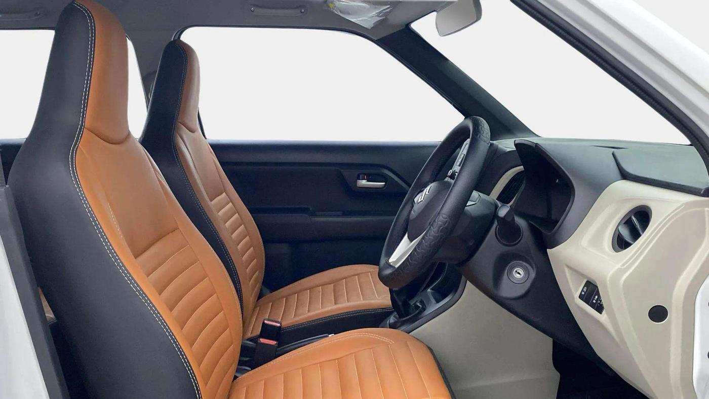 2023 Maruti New Wagon-R VXI 1.0, Petrol, Manual, 10,298 km, Right Side Front Door Cabin
