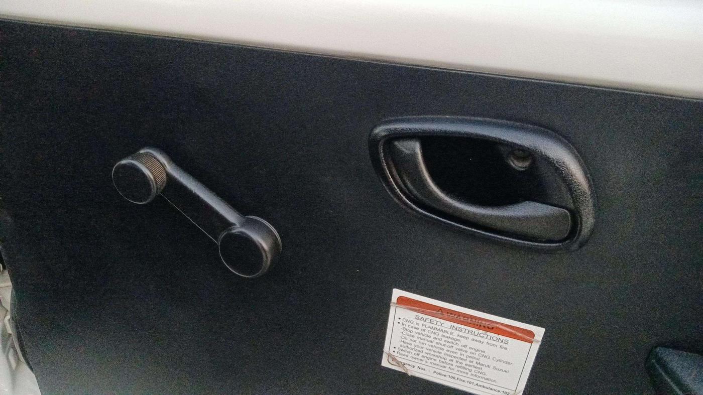2022 Maruti Eeco 5 STR AC CNG (O), CNG, Manual, 59,572 km, Driver Side Door Panels Control