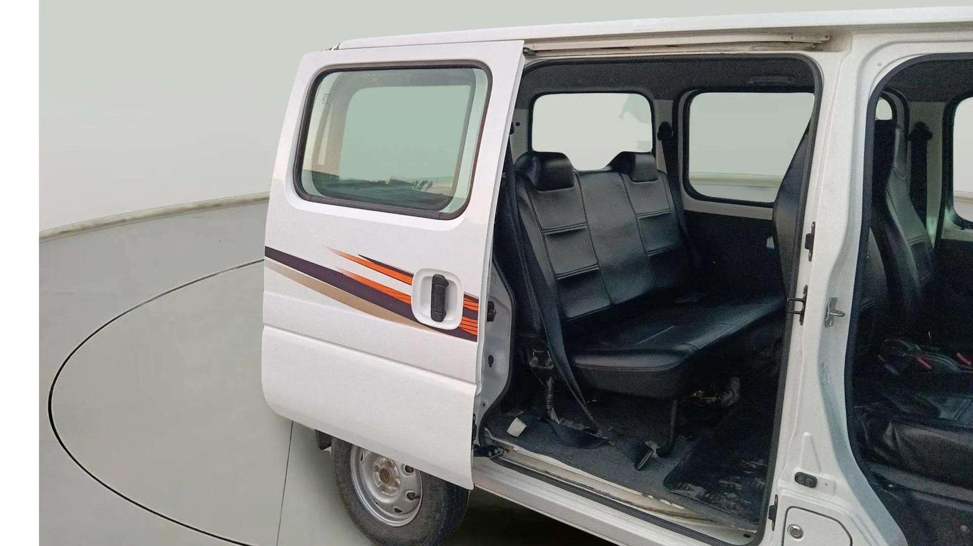 2022 Maruti Eeco 5 STR AC CNG (O), CNG, Manual, 59,572 km, RHS Rear Door