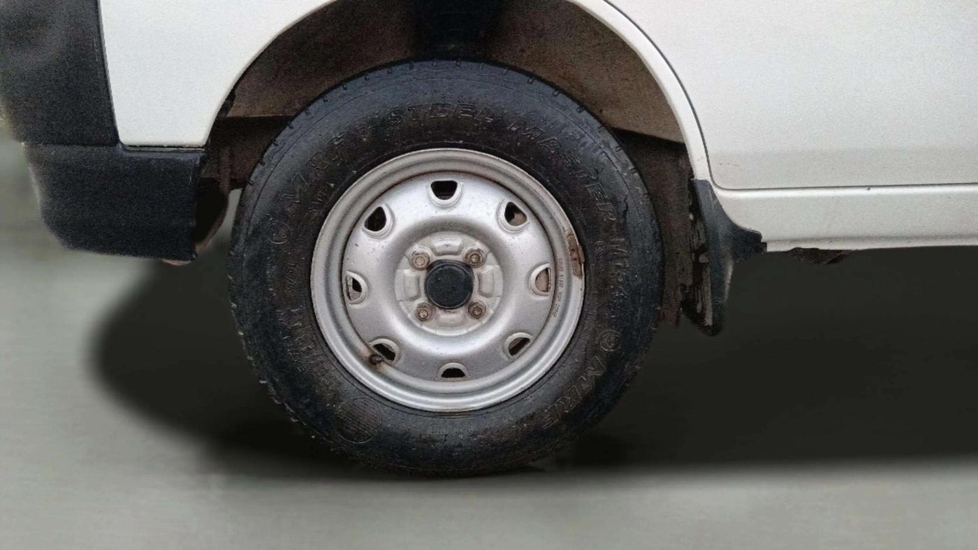 2022 Maruti Eeco 5 STR AC CNG (O), CNG, Manual, 59,572 km, Left Front Wheel
