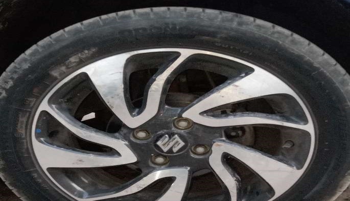 2019 Maruti Baleno ALPHA CVT PETROL 1.2, Petrol, Automatic, 34,599 km, Right front tyre - Tyre wear