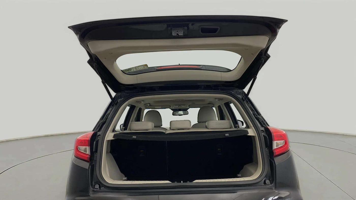 2021 Mahindra XUV300 W8 (O) 1.2 PETROL, Petrol, Manual, 38,186 km, Boot Door Open