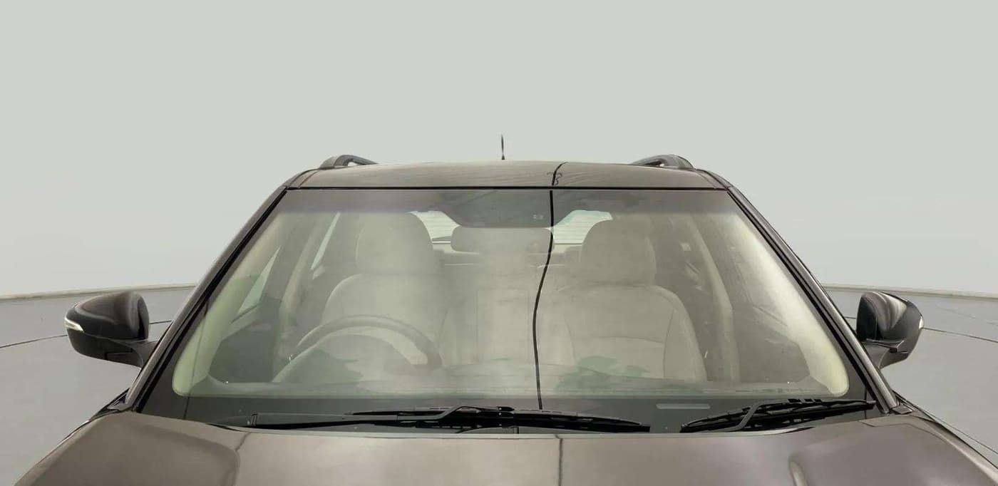 2021 Mahindra XUV300 W8 (O) 1.2 PETROL, Petrol, Manual, 38,186 km, Front Windshield