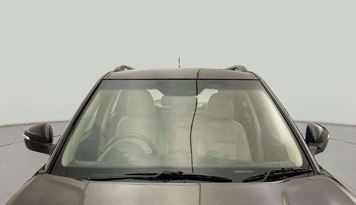 2021 Mahindra XUV300 W8 (O) 1.2 PETROL, Petrol, Manual, 38,186 km, Front Windshield