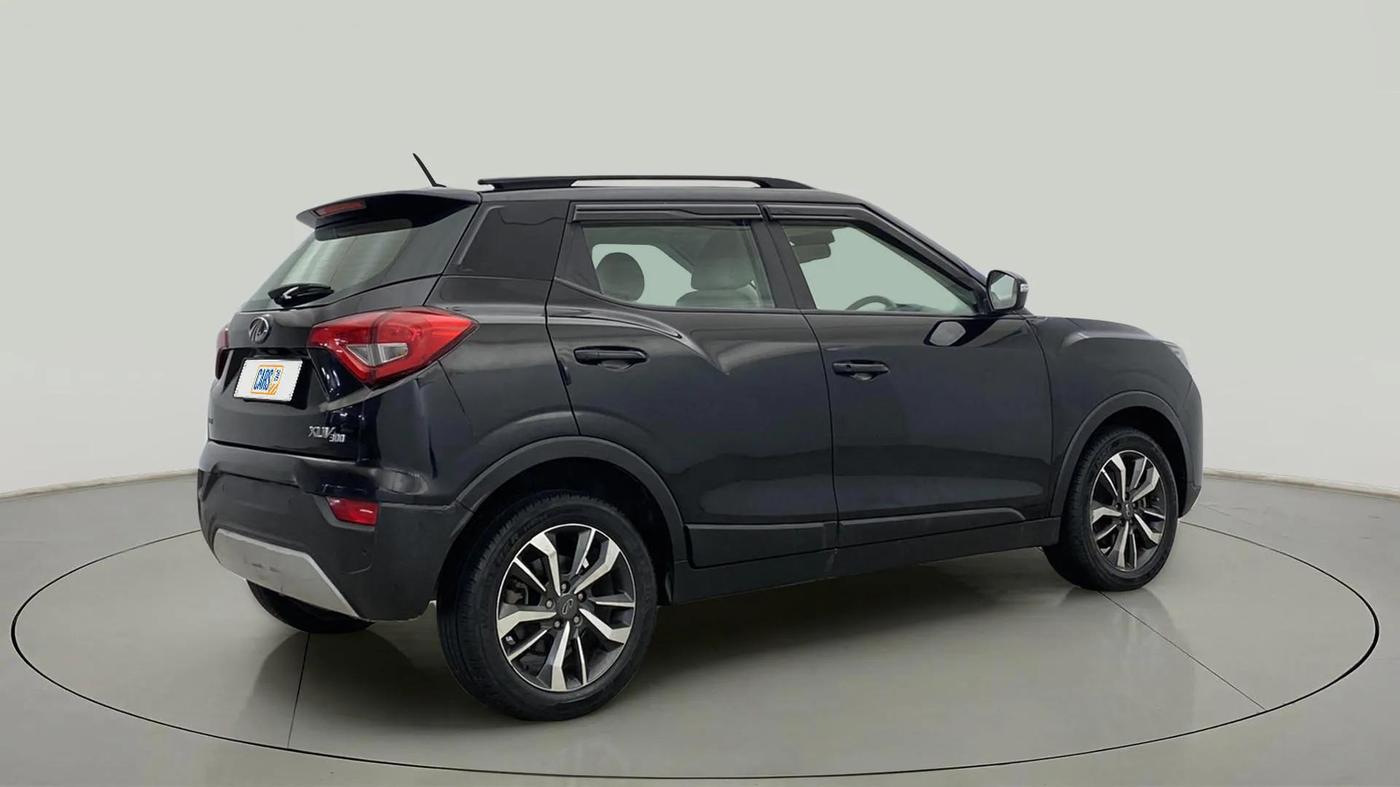 2021 Mahindra XUV300 W8 (O) 1.2 PETROL, Petrol, Manual, 38,186 km, Right Back Diagonal