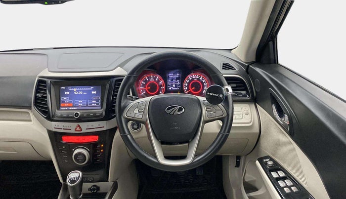2021 Mahindra XUV300 W8 (O) 1.2 PETROL, Petrol, Manual, 38,186 km, Steering Wheel Close Up