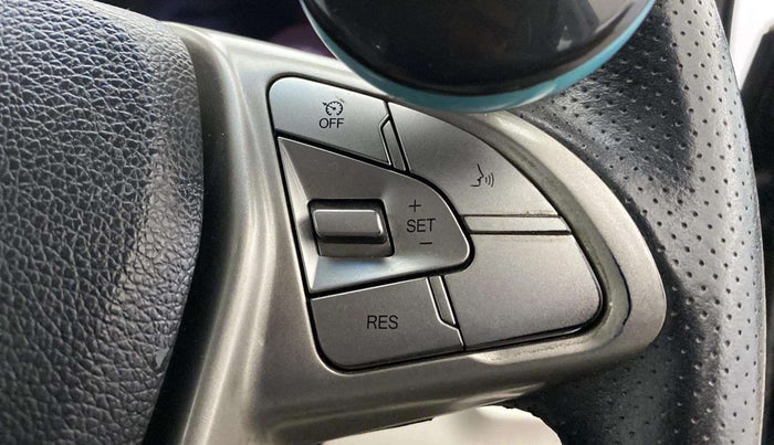 2021 Mahindra XUV300 W8 (O) 1.2 PETROL, Petrol, Manual, 38,186 km, Adaptive Cruise Control