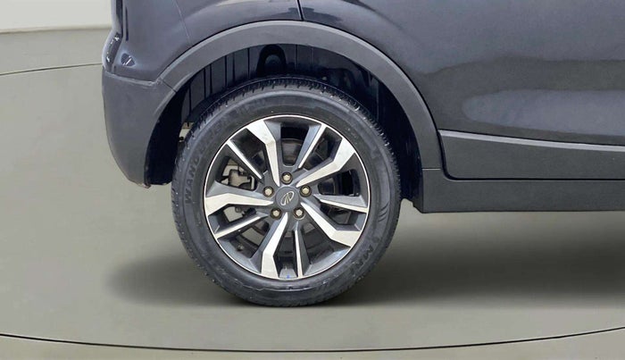2021 Mahindra XUV300 W8 (O) 1.2 PETROL, Petrol, Manual, 38,186 km, Right Rear Wheel