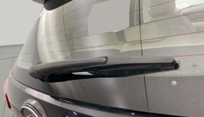 2021 Mahindra XUV300 W8 (O) 1.2 PETROL, Petrol, Manual, 38,186 km, Rear Wiper