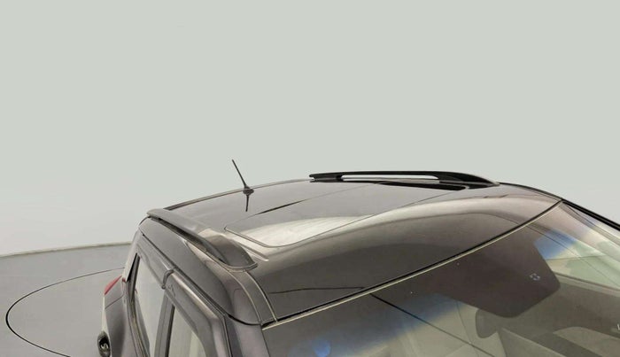 2021 Mahindra XUV300 W8 (O) 1.2 PETROL, Petrol, Manual, 38,186 km, Roof