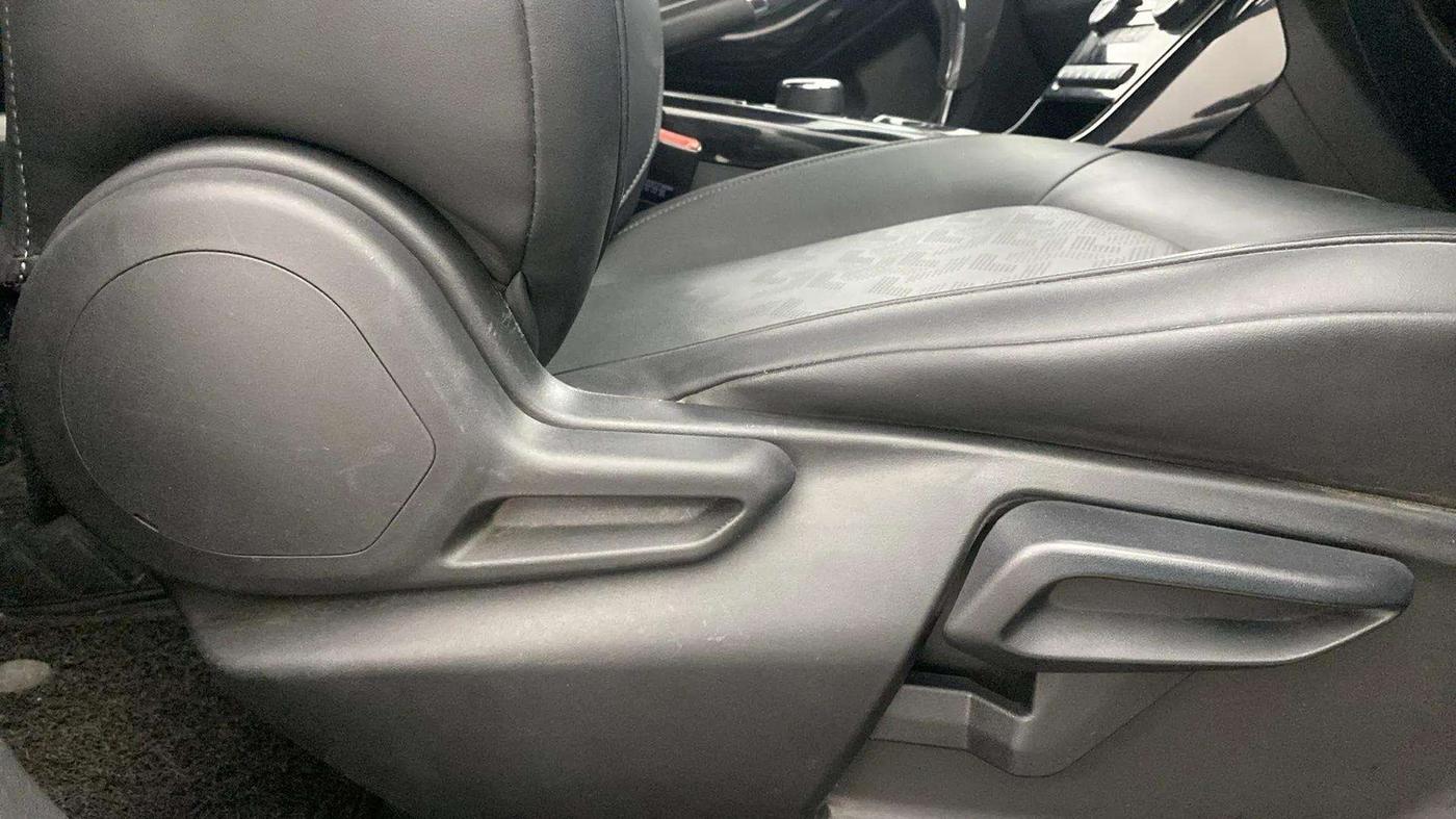 2021 Tata NEXON XZA PLUS (O) PETROL DARK EDITION, Petrol, Automatic, 26,591 km, Driver Side Adjustment Panel