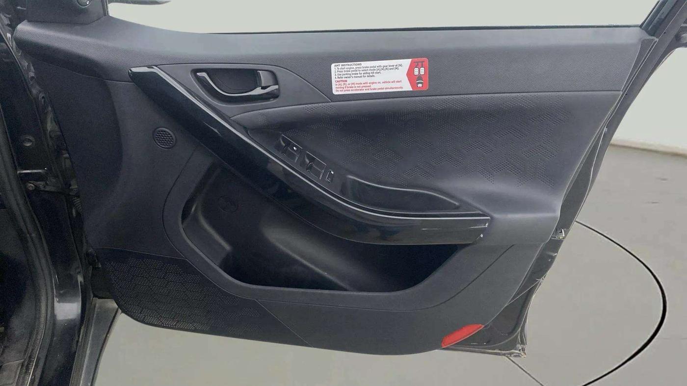 2021 Tata NEXON XZA PLUS (O) PETROL DARK EDITION, Petrol, Automatic, 26,591 km, Driver Side Door Panels Control