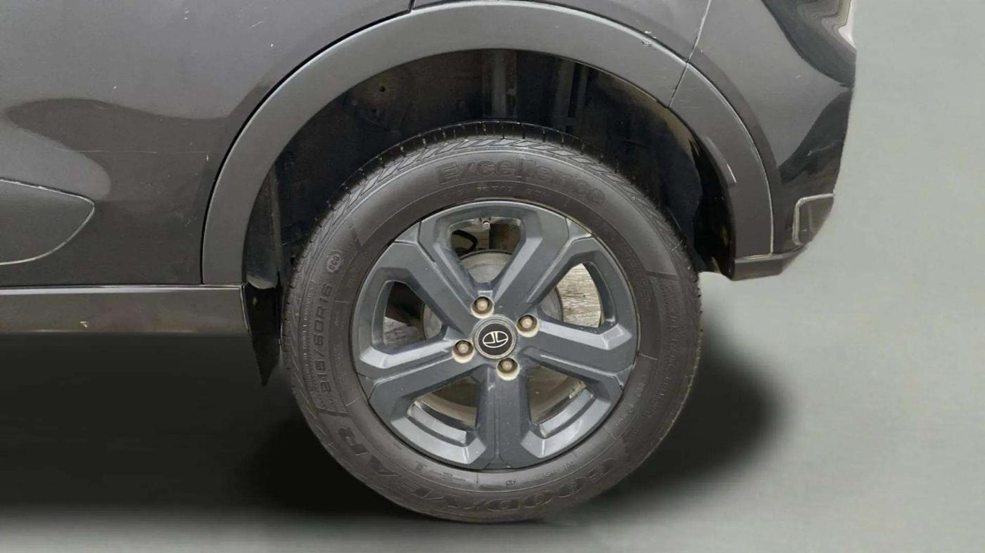 2021 Tata NEXON XZA PLUS (O) PETROL DARK EDITION, Petrol, Automatic, 26,591 km, Left Rear Wheel