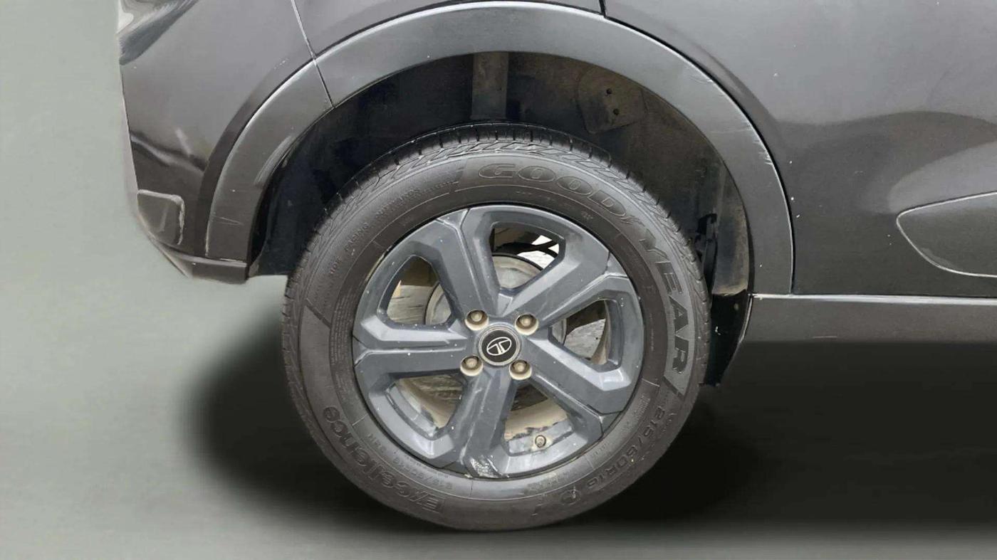 2021 Tata NEXON XZA PLUS (O) PETROL DARK EDITION, Petrol, Automatic, 26,591 km, Right Rear Wheel