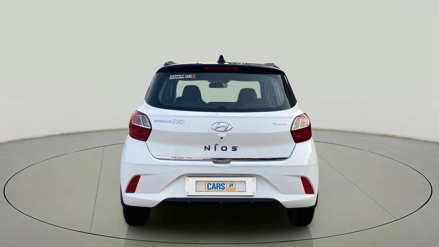 2022 Hyundai GRAND I10 NIOS SPORTZ 1.2 KAPPA VTVT DUAL TONE, Petrol, Manual, 14,820 km, Back/Rear