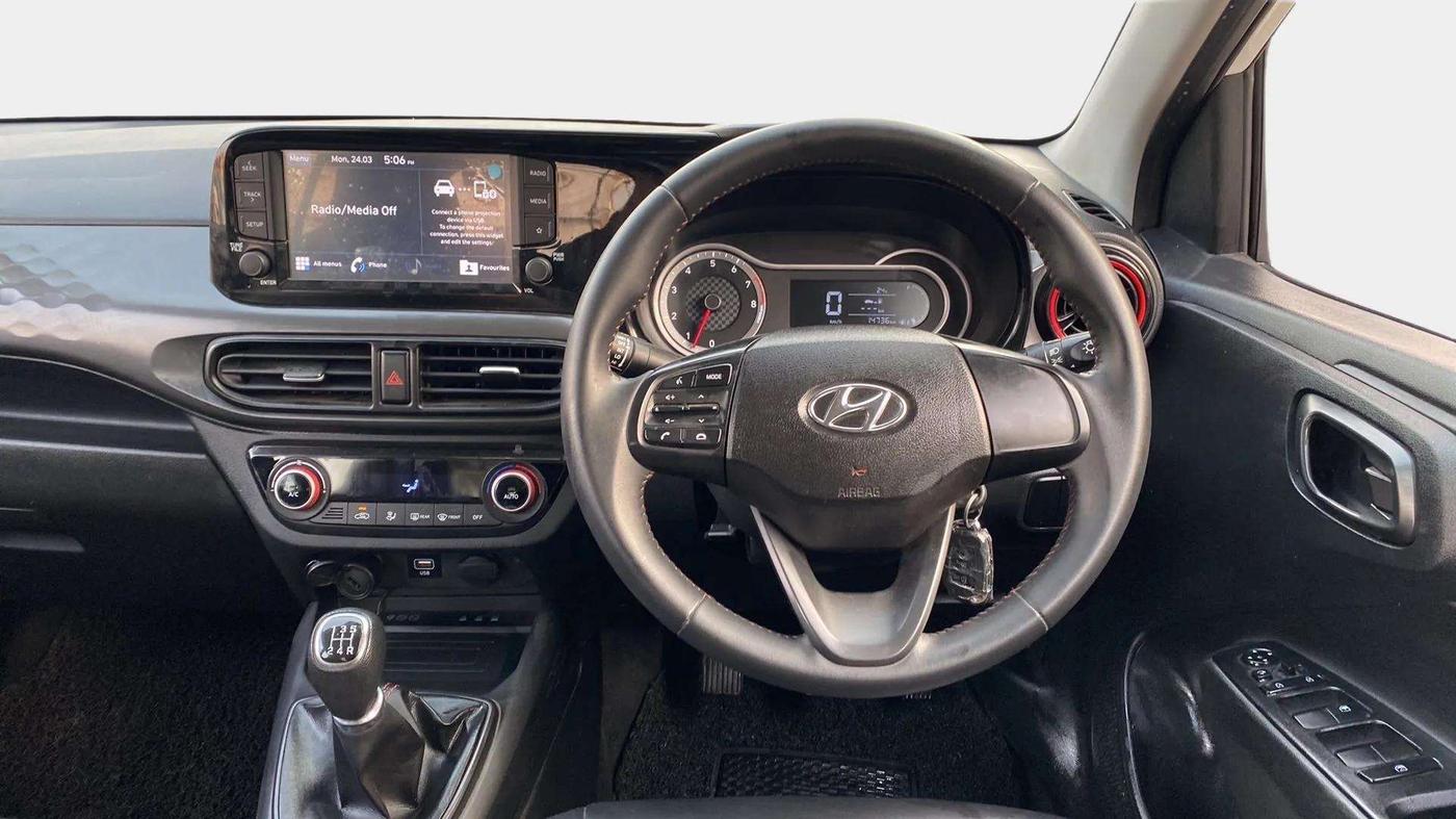2022 Hyundai GRAND I10 NIOS SPORTZ 1.2 KAPPA VTVT DUAL TONE, Petrol, Manual, 14,820 km, Steering Wheel Close Up